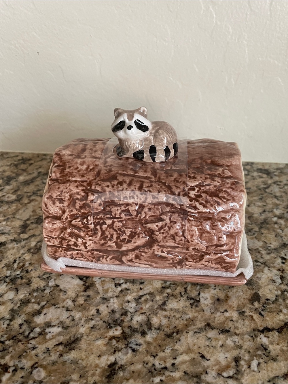 Fall Raccoon 🦝 on a Log Covered Butter Keeper